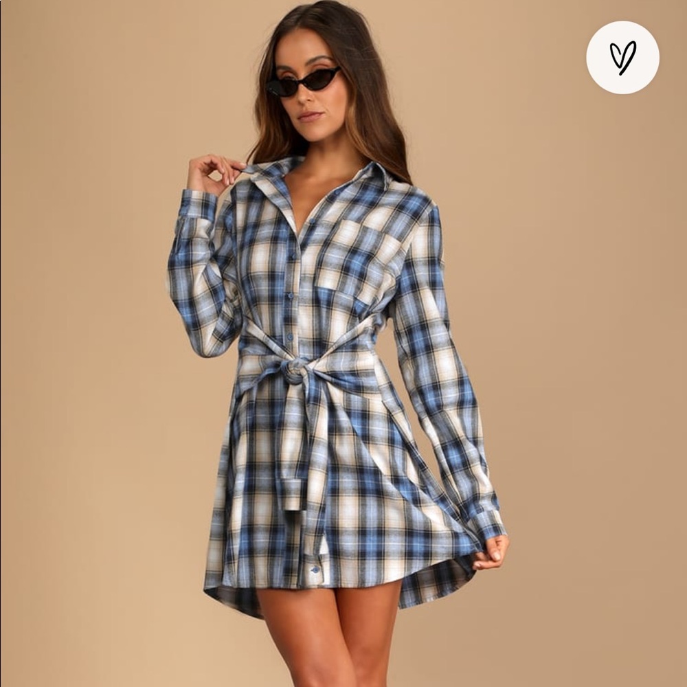 NWT Lulus blue plaid tie front dress